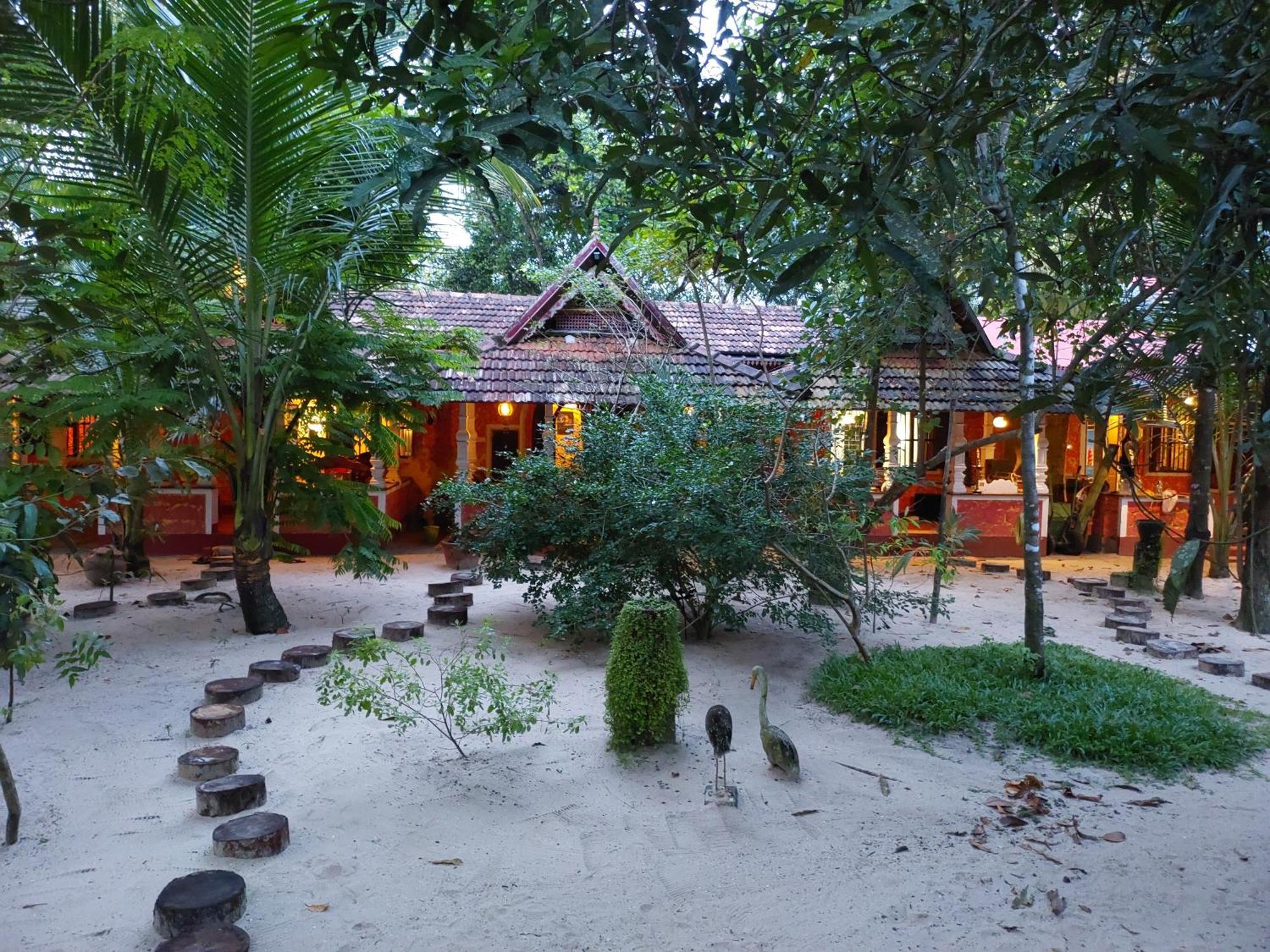 Abba Marari Beach Villas & Homestay Mararikulam Alappuzha Extérieur photo