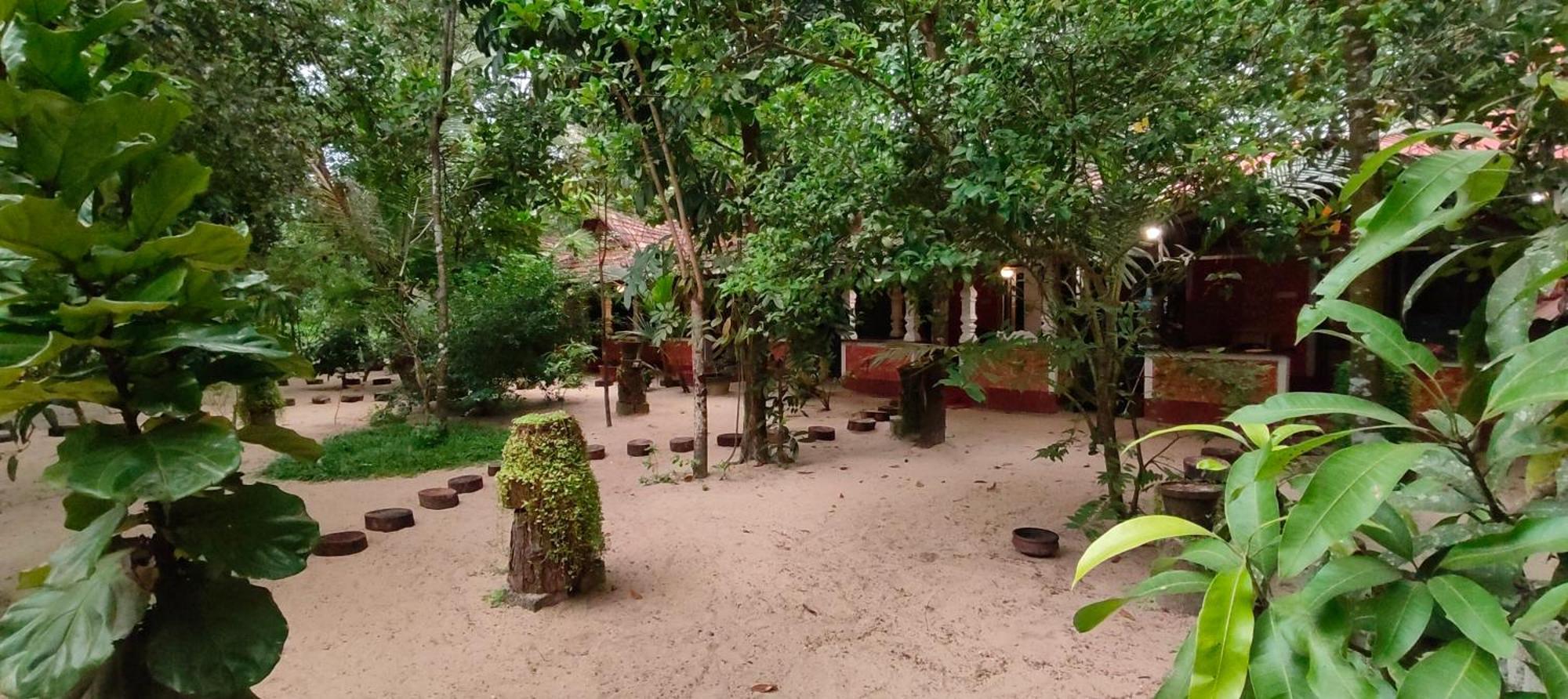 Abba Marari Beach Villas & Homestay Mararikulam Alappuzha Extérieur photo